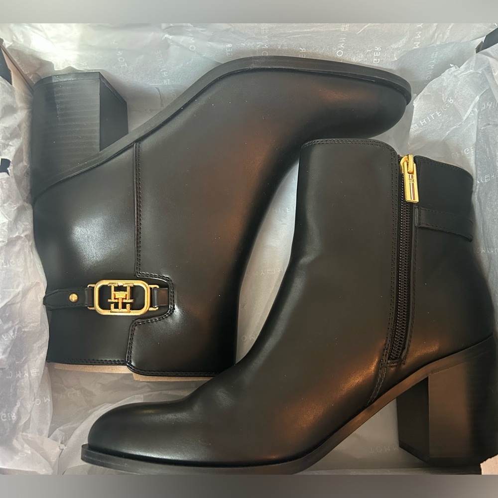 Tommy Hilfiger Black Ankle Boot with Gold Logo Accent - Picture 7 of 7